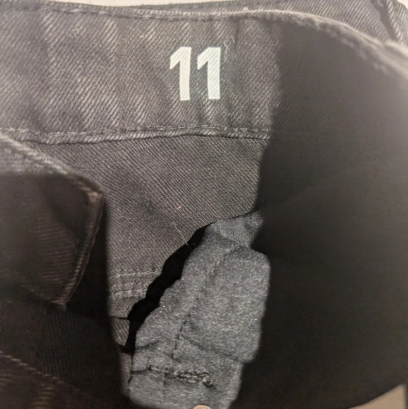 Mom  jeans size 11 - Picture 3 of 8